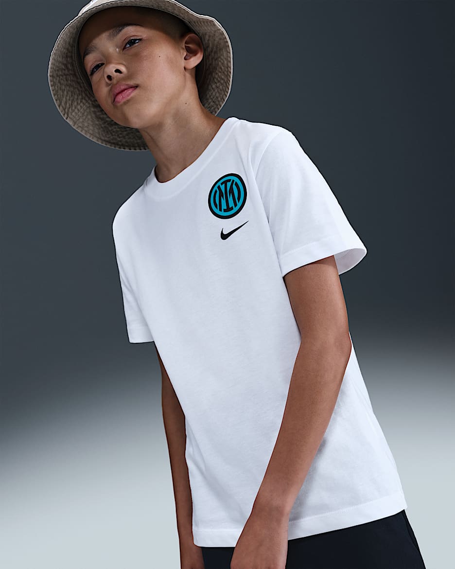 inter football t shirt チビT Inter Milan Older Kids' Nike Football T-Shirt. Nike IL